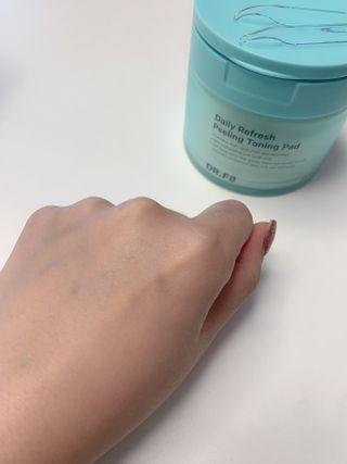 닥터에프파이브 데일리 리프레쉬 필링 토닝 패드 60매 — 5점을 준 리뷰어가 2022년 7월 올린 사용 사진