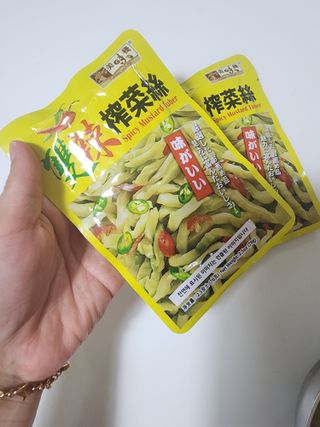 루시델리 야미하우스 홍콩 스파이시 프리미엄 짜사이 무침 500g — 5점을 준 리뷰어가 2024년 6월 올린 사용 사진