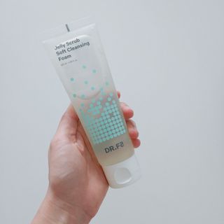 닥터에프파이브 젤리스크럽 소프트 클렌징폼 120ml — 3점을 준 리뷰어가 2022년 7월 올린 사용 사진