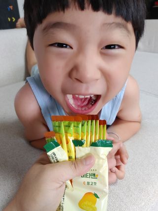 비타앤C 레몬맛, 망고맛 — 5점을 준 리뷰어가 2021년 7월 올린 사용 사진