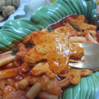 빨간키트 떡볶이 밀키트 2~3인분 매운맛 국물 떡볶이 만들기 쉬운 황금 레시피 분말 소스로 간편한 요리 — 5점을 준 리뷰어가 2021년 8월 올린 사용 사진