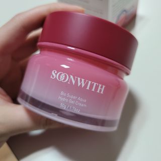 SOONWITH 바이오 수퍼 아쿠아 하이드로 젤 크림 — 5점을 준 리뷰어가 2021년 3월 올린 사용 사진