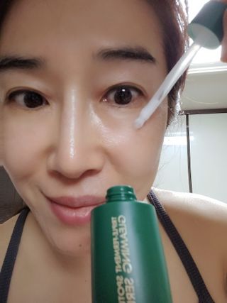 크라스나 밸런스 토너/글리밍 세럼 2종 세트 — 5점을 준 리뷰어가 2022년 7월 올린 사용 사진