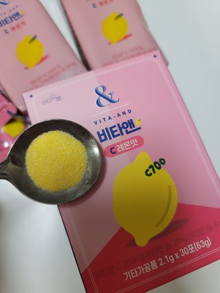 비타앤C 레몬맛, 망고맛 — 5점을 준 리뷰어가 2021년 4월 올린 사용 사진