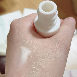 더사가오브수 [사가수] 효혜윤 보태니컬 에너지 에센스인로션 20ml /아이포올 스틱 3g — 5점을 준 리뷰어가 2023년 2월 올린 사용 사진