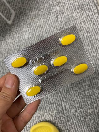 서울약사신협_내몸애발란스멀티비타민앤미네랄파워업_800mg x 90정 — 5점을 준 리뷰어가 2021년 5월 올린 사용 사진