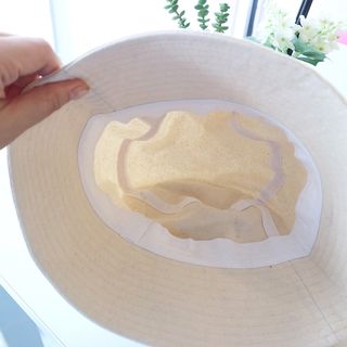 [스테이피플] STAYPEOPLE BUCKET HAT (IVORY) — 4.5점을 준 리뷰어가 2022년 9월 올린 사용 사진