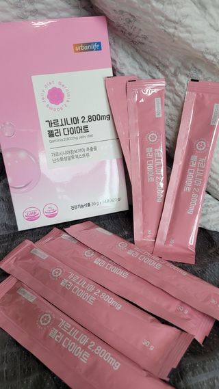 주식회사 얼굴반쪽 [얼굴반쪽 가르시니아 2,800mg] x 14포 1주 젤리 다이어트 보조제 체지방감소 — 5점을 준 리뷰어가 2021년 10월 올린 사용 사진