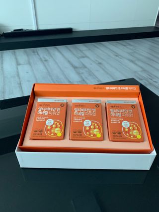 서울약사신협_내몸애발란스멀티비타민앤미네랄파워업_800mg x 90정 — 5점을 준 리뷰어가 2021년 5월 올린 사용 사진
