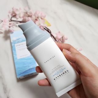 [스킨1004] 마다가스카르 센텔라 히알루-시카 워터핏 선세럼 50ml — 5점을 준 리뷰어가 2024년 5월 올린 사용 사진