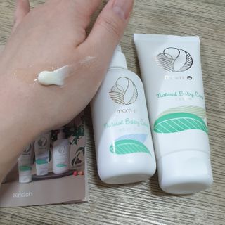 mom e 맘이 내추럴 베이비 케어 크림+바디오일 — 5점을 준 리뷰어가 2021년 1월 올린 사용 사진