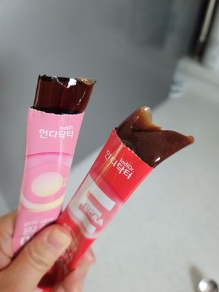 인디닥터 면역 생생 핑크 이뮨 젤리 + 타이탄 BCAA 프로틴 젤리스틱 — 4점을 준 리뷰어가 2022년 3월 올린 사용 사진