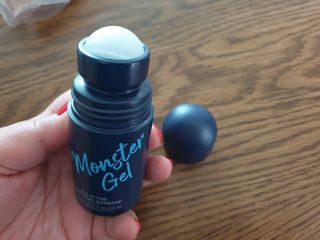 [바록스] 류현진 올인원 바디릴렉싱 몬스터겔 50ml — 5점을 준 리뷰어가 2021년 4월 올린 사용 사진