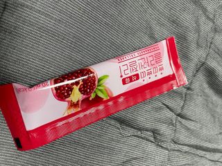 헬스업_쁘띠쁘띠석류콜라겐젤리_20g x 14포 — 5점을 준 리뷰어가 2021년 1월 올린 사용 사진