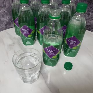 몽베스트 Montbest with Sparkling water Lime20병 — 5점을 준 리뷰어가 2022년 5월 올린 사용 사진