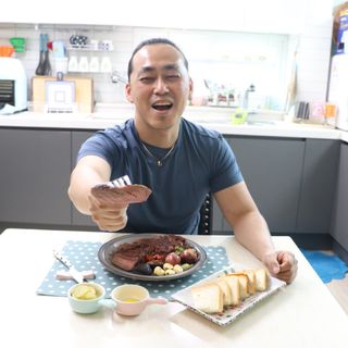 어나더미트 드라이에이징 본인립아이 스테이크 — 5점을 준 리뷰어가 2021년 7월 올린 사용 사진