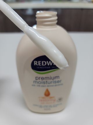 H365 Redwin Premium Moisturiser 레드윈 프리미엄 모이스춰라이저 500ml — 5점을 준 리뷰어가 2021년 4월 올린 사용 사진