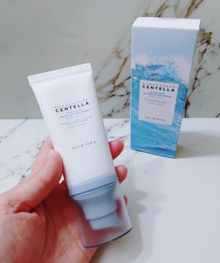 MF[스킨1004] 마다가스카르 센텔라 히알루-시카 워터핏 선세럼 50ml — 5점을 준 리뷰어가 2024년 5월 올린 사용 사진