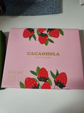 연말/새해선물 딸기 초콜릿 종착역, 건딸기가 상큼하게 씹히는 카카올라 딸기생초콜릿 — 5점을 준 리뷰어가 2021년 10월 올린 사용 사진