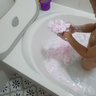 주식회사 권브라더스 [권브라더스] 목욕놀이 필수템, 핑키공주 유아버블클렌저 300ml 대용량 몽글몽글 구름 속 딸기향 — 5점을 준 리뷰어가 2022년 1월 올린 사용 사진