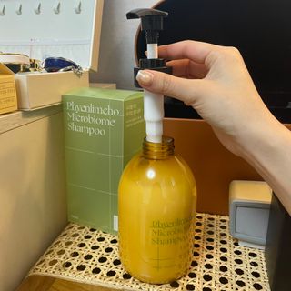 방방곳곳 편림초 마이크로바이옴 샴푸 — 5점을 준 리뷰어가 2022년 3월 올린 사용 사진