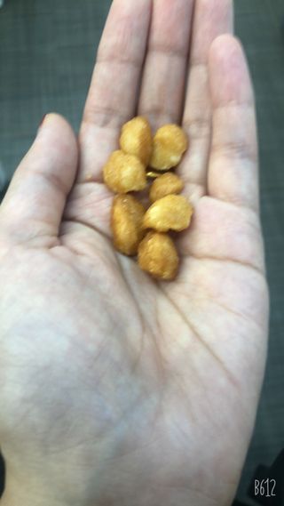 도이퉁 마카다미아 넛 90g  로얄 마카넛 오리지널 쏠트 허니 — 5점을 준 리뷰어가 2021년 9월 올린 사용 사진