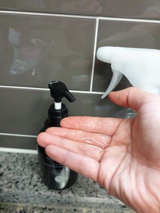 릴랙스인제주 릴랙스 인 제주 로즈마리 앤 비자 딥 모이스처 크림 핸드워시 — 5점을 준 리뷰어가 2021년 4월 올린 사용 사진
