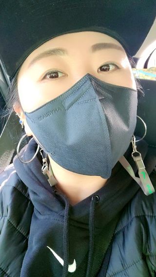 애니가드 셋업마스크 4컬러 각 10매입 [크리미베이지, 캐시미어로즈, 초콜렛브라운, 미드나잇네이비] — 5점을 준 리뷰어가 2022년 2월 올린 사용 사진