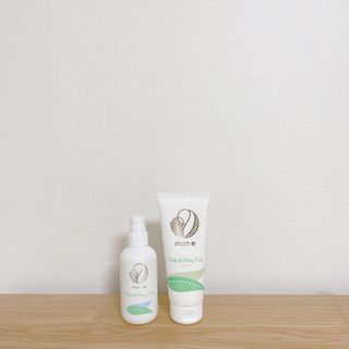 mom e 맘이 내추럴 베이비 케어 크림+바디오일 — 5점을 준 리뷰어가 2021년 1월 올린 사용 사진