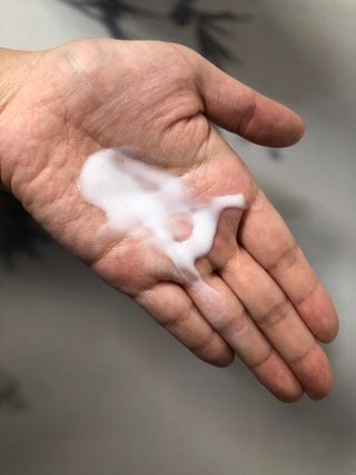 [포레스트스토리] 탈모증상완화 샴푸 1,000ml — 5점을 준 리뷰어가 2022년 3월 올린 사용 사진