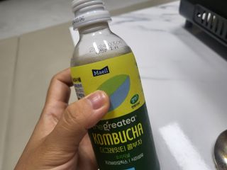 더그레잇티 콤부차 [매일유업] 더그레잇티 44kcal 콤부차 300ml *12개입 (오리지널 6개+베리리치 6개) — 5점을 준 리뷰어가 2023년 8월 올린 사용 사진