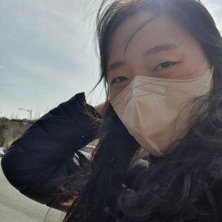 애니가드 셋업메베마스크 (대형 4컬러 + 중형 4컬러) — 4점을 준 리뷰어가 2022년 4월 올린 사용 사진