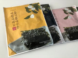 [해림맛김] 들기름에 구운 바삭바삭 김 4종 세트 + 1종 랜덤발송 총5개입 — 5점을 준 리뷰어가 2021년 2월 올린 사용 사진