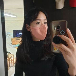 애니가드 셋업마스크 4컬러 각 10매입 [크리미베이지, 캐시미어로즈, 초콜렛브라운, 미드나잇네이비] — 5점을 준 리뷰어가 2022년 2월 올린 사용 사진