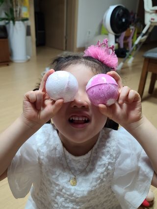 버블데이 배쓰밤 거품입욕제 버블바 6종 — 4.5점을 준 리뷰어가 2021년 8월 올린 사용 사진