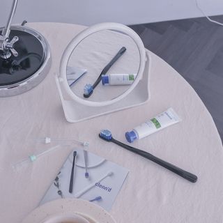 주식회사 클린디 [클린디] 양치 후 남은 이물질, 물치실로 완벽 제거 🦷 구강세정기 세트 [맞춤 칫솔 + 치약 포함] — 3점을 준 리뷰어가 2021년 12월 올린 사용 사진