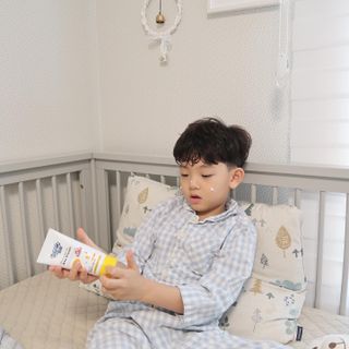 포멀비 키즈 더마베리어 아토 세트(크림 120ml+워시 300ml+스틱밤 18g) — 5점을 준 리뷰어가 2023년 10월 올린 사용 사진