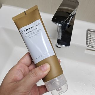 스킨1004 [SKIN1004] 마다가스카르 센텔라 앰플 폼 125ml — 5점을 준 리뷰어가 2024년 8월 올린 사용 사진