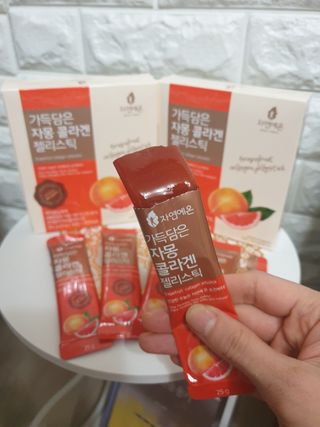자연에온 가득담은 자몽 콜라겐 젤리스틱 2BOX — 5점을 준 리뷰어가 2020년 12월 올린 사용 사진