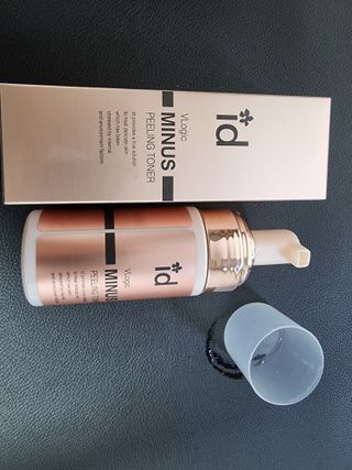 아이디플라코스메틱 아이디 브이로직 마이너스 필링 토너 110ml — 5점을 준 리뷰어가 2022년 1월 올린 사용 사진