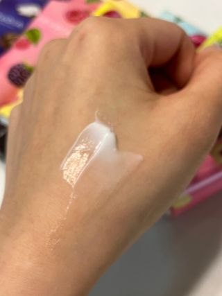 [후르디아] 골라쓰는 과즙향 핸드크림 기프트세트 — 5점을 준 리뷰어가 2024년 1월 올린 사용 사진