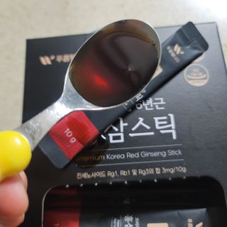 [푸름웰니스] 프리미엄 6년근 홍삼스틱 3mg x 100포 — 5점을 준 리뷰어가 2022년 3월 올린 사용 사진