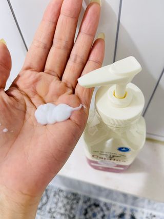 카프리나 산양밀크 모이스춰라이징 바디로션 350ml(오리지널향) — 5점을 준 리뷰어가 2023년 4월 올린 사용 사진