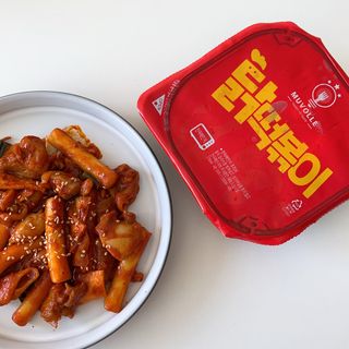한성기업 무볼레 닭떡볶이+해물떡볶이 2종 세트 — 5점을 준 리뷰어가 2021년 9월 올린 사용 사진