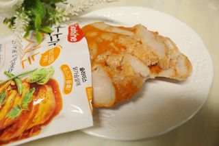 굽네몰 [굽네] 소스가 맛있는 닭가슴살 슬라이스 4종 — 5점을 준 리뷰어가 2021년 11월 올린 사용 사진