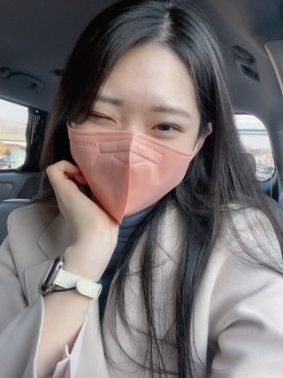 애니가드 셋업마스크 4컬러 각 10매입 [크리미베이지, 캐시미어로즈, 초콜렛브라운, 미드나잇네이비] — 5점을 준 리뷰어가 2022년 2월 올린 사용 사진