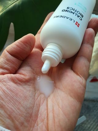 리더스코스메틱 리더스 카밍 바이오틱스 에센스 워터 — 5점을 준 리뷰어가 2021년 12월 올린 사용 사진