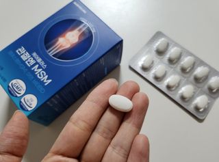 [경남제약헬스케어]케어플러스 관절엔 MSM 1000mg 60정/1개월분/관절/뼈/연골 영양/비타민D+아연/1일2정 — 5점을 준 리뷰어가 2024년 1월 올린 사용 사진