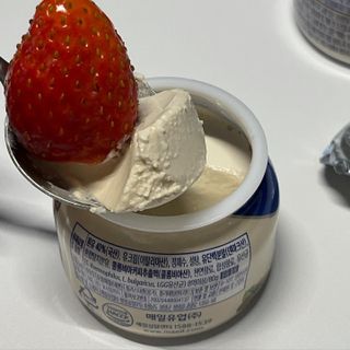 매일바이오 그릭요거트 오리지널 플레인 4개, 로스터리 커피믹스 4개 — 2점을 준 리뷰어가 2021년 12월 올린 사용 사진