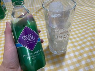 몽베스트 Montbest with Sparkling water Plain 20병 — 4.5점을 준 리뷰어가 2022년 9월 올린 사용 사진